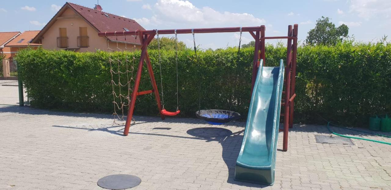 Apartman Taktik Velky Meder Exterior photo